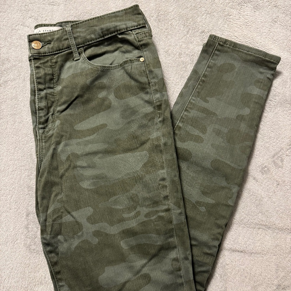 Social Standard by Sanctuary High Rise Skinny Jeans